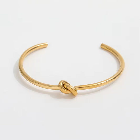 Knot Cuff | 18K Gold Plated